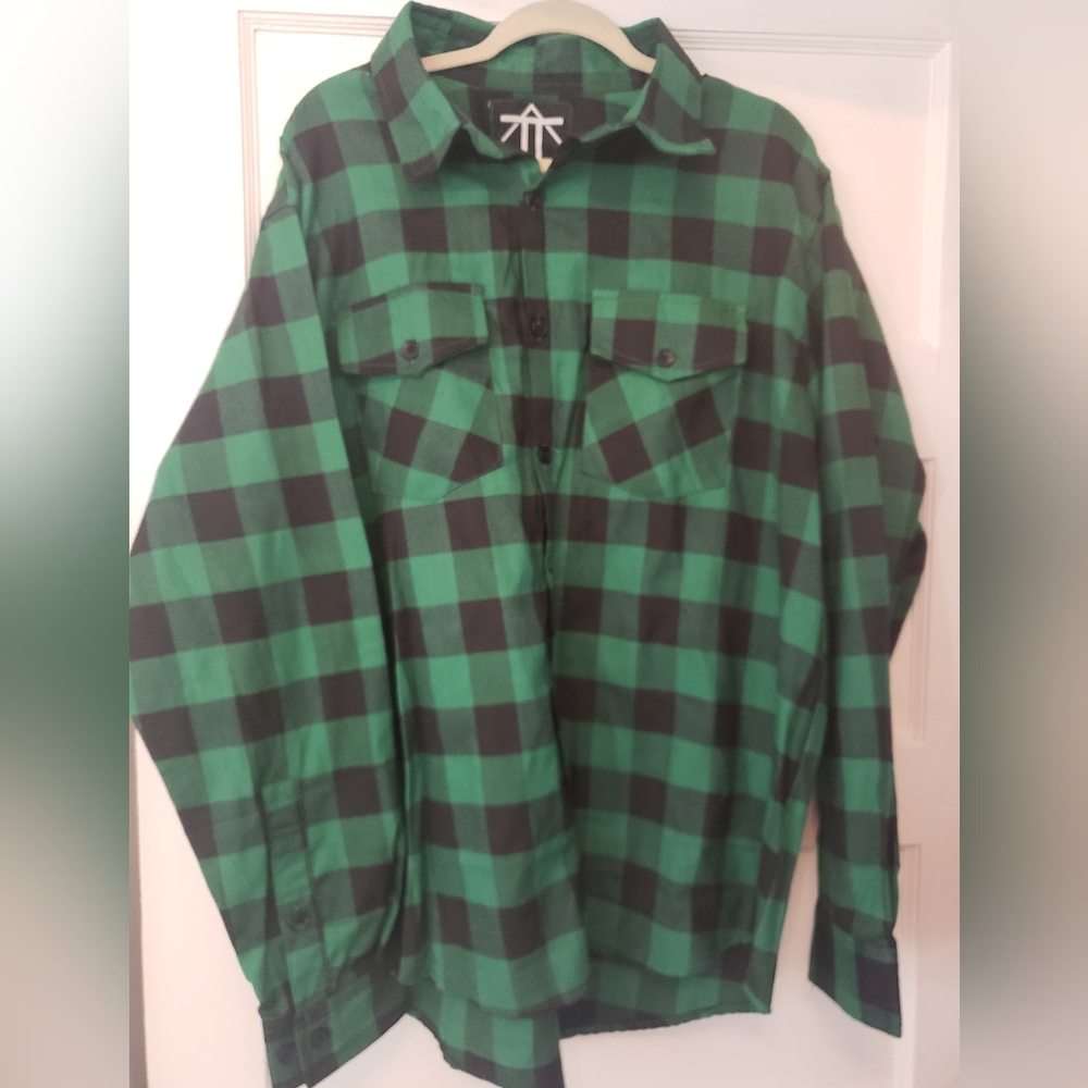 Men's green Buffalo plaid shirt